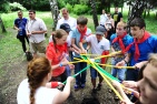 В награду за пройденный экологический квест старшеклассники отправились играть в пейнтбол