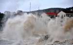 К Китаю движется мощный тайфун