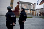 Немецкая полиция установила личности 32 нападавших на женщин в Кёльне