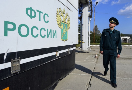Импорт автомобилей в Россию упал почти на четверть Импорт автомобилей в Россию упал почти на четверть