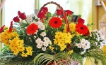 Липецких выпускниц украсят аксессуары из живых цветов