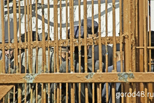 Надзирателей трагично известной липецкой колонии экипируют видеорегистраторами Надзирателей трагично известной липецкой колонии экипируют видеорегистраторами