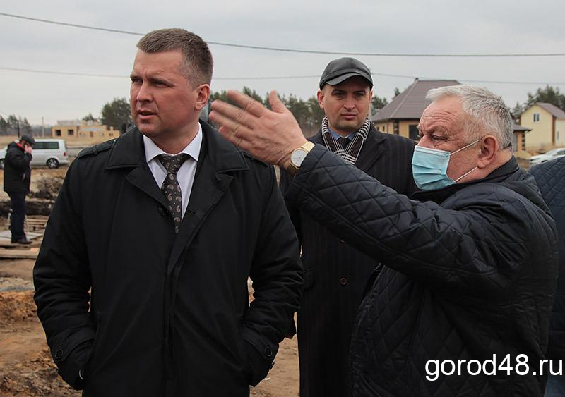 Дмитрий Аверов проверил строительство детского сада в новом микрорайоне села Хлевное