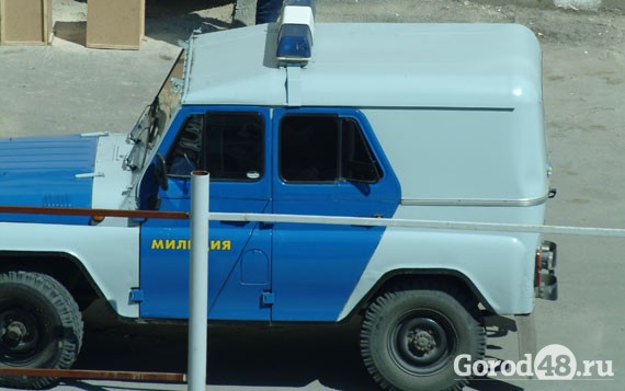 Полицейские поймали угонщика Полицейские поймали угонщика