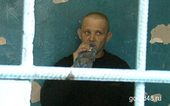 Пьяный липчанин с пистолетом напал на ребенка Пьяный липчанин с пистолетом напал на ребенка