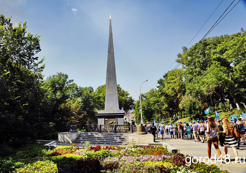 Памятник петру в липецке фото