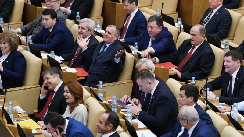 От пенсионной надбавки отказались всего шестеро депутатов От пенсионной надбавки отказались всего шестеро депутатов