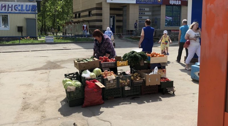 У уличных торговцев в Липецке изъяли товар У уличных торговцев в Липецке изъяли товар
