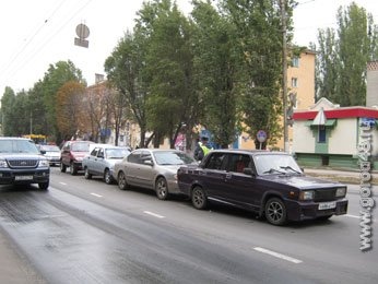 На проспекте Победы образовалась километровая пробка На проспекте Победы образовалась километровая пробка