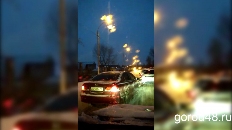 В утренний час-пик через Новую Жизнь проезжает 1900 автомобилей В утренний час-пик через Новую Жизнь проезжает 1900 автомобилей