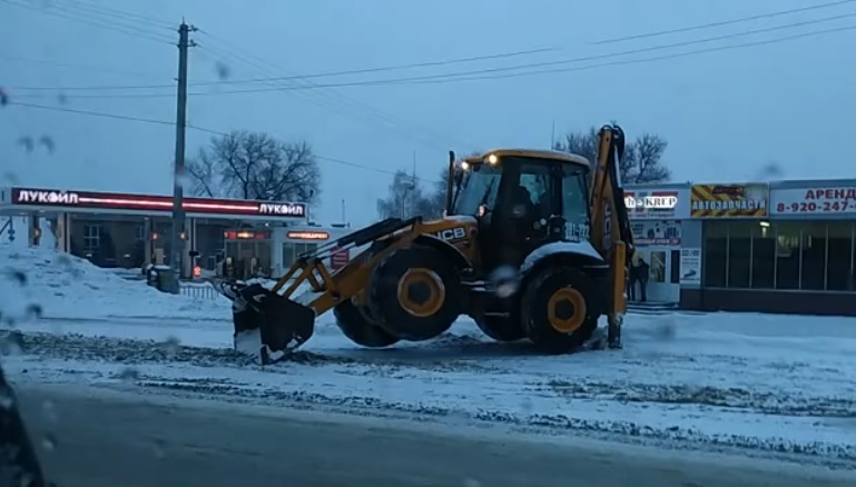 «Холостая» снегоуборка попала на видео «Холостая» снегоуборка попала на видео