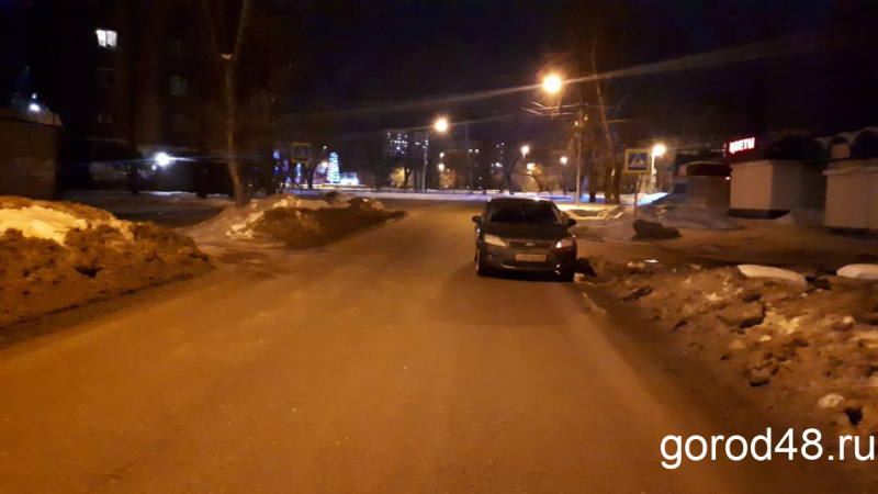 В Липецке 7-летняя девочка попала под колеса автомобиля