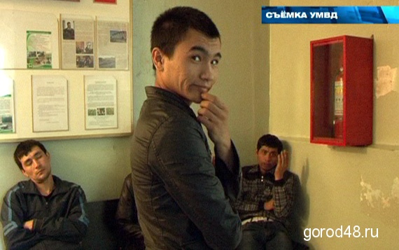 Липчанин прописал в свою квартиру 500 мигрантов Липчанин прописал в свою квартиру 500 мигрантов
