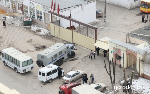 Сотрудникам ООО «Рошен» неизвестны причины блокирования предприятия ОМОНом Сотрудникам ООО «Рошен» неизвестны причины блокирования предприятия ОМОНом