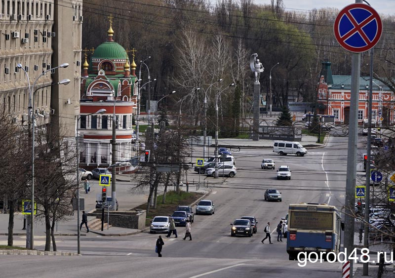 «Петровские забавы» изменят движение нескольких автобусных маршрутов «Петровские забавы» изменят движение нескольких автобусных маршрутов