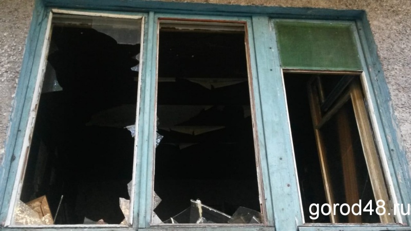 В пожаре на улице Юбилейной обгорел мужчина В пожаре на улице Юбилейной обгорел мужчина
