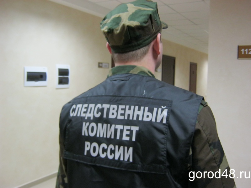 44-летнюю женщину зарезали на лестничной клетке многоэтажного дома 44-летнюю женщину зарезали на лестничной клетке многоэтажного дома