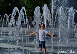 Выходные в Липецке: наконец-то жара, падшие люди и культура Дагестана