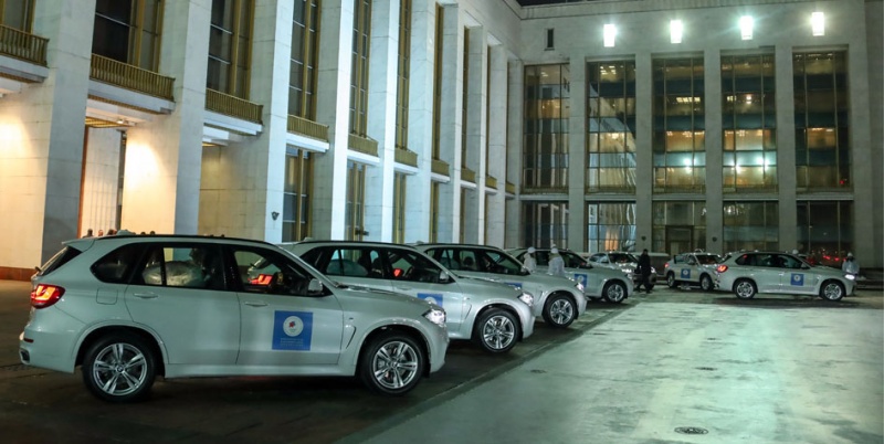 BMW объяснила отсутствие среди машин для олимпийцев модели X6 BMW объяснила отсутствие среди машин для олимпийцев модели X6