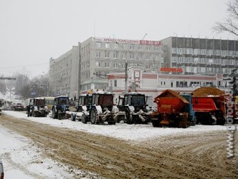 В новогоднюю ночь из Липецка вывезли 406 кубометров снега В новогоднюю ночь из Липецка вывезли 406 кубометров снега