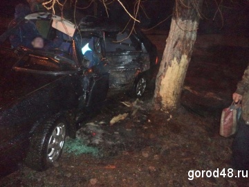 авария в лебедянском районе ваз 2107. ваз лебедянь. 2022. ваз 21099 серебристая. происшествия в лебедяни 23.