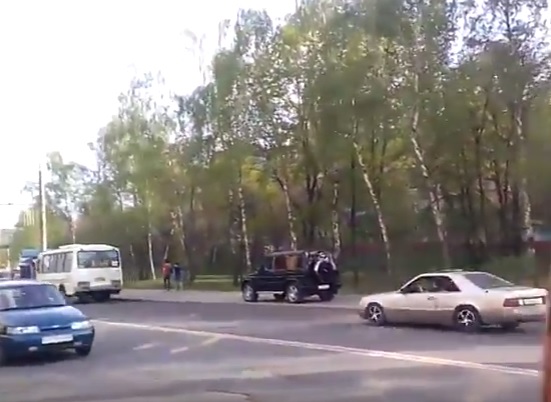 «Понтового дядю» поймали на автохамстве «Понтового дядю» поймали на автохамстве