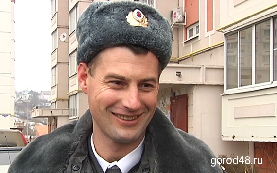 12 полицейских получили деньги на решение квартирного вопроса 12 полицейских получили деньги на решение квартирного вопроса