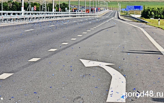 В перевернувшемся в Тербунском районе «Вольво» пострадали люди В перевернувшемся в Тербунском районе «Вольво» пострадали люди