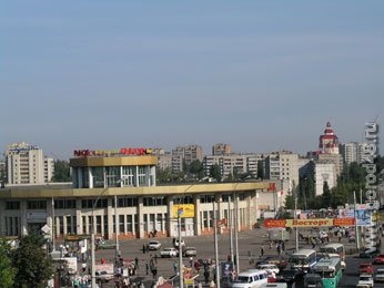 В Липецке открылся сезон весенне-летней торговли В Липецке открылся сезон весенне-летней торговли