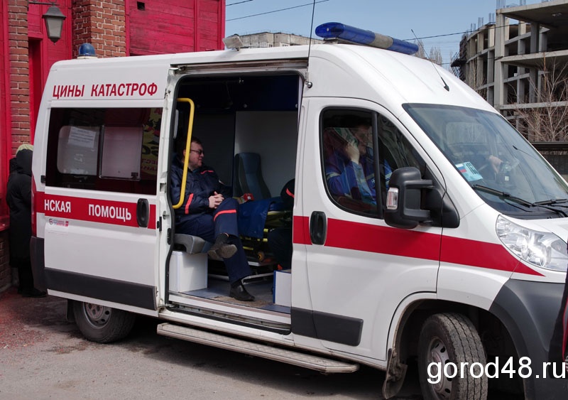Липецкая область получит новые «Скорые» и школьные автобусы Липецкая область получит новые «Скорые» и школьные автобусы