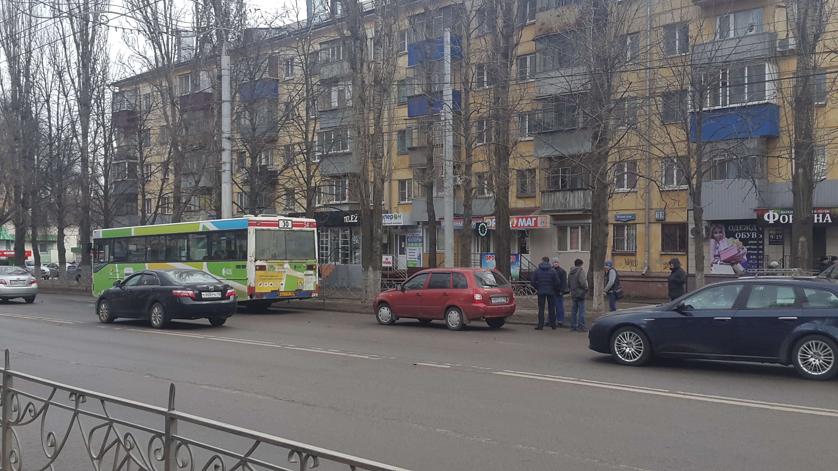 Проспект победы автобусы. Остановка проспект Победы Липецк. Остановка памятник чернобыльцам Липецк. Остановка памяти чернобыльцев Липецк.