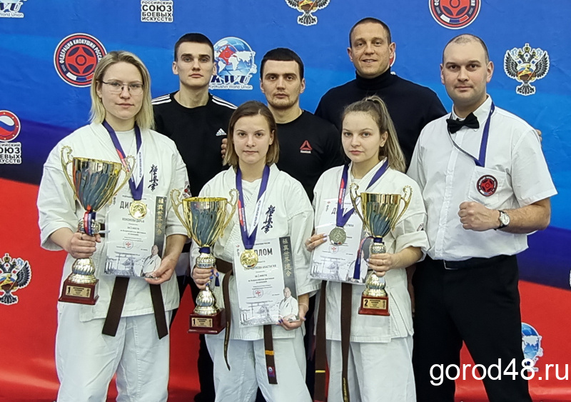 Липецкие «тигры» уверенно начали отбор на взрослый чемпионат мира по каратэ
