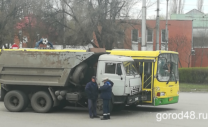 22 аварии зафиксировали автоинспекторы, все обошлись без пострадавших 22 аварии зафиксировали автоинспекторы, все обошлись без пострадавших