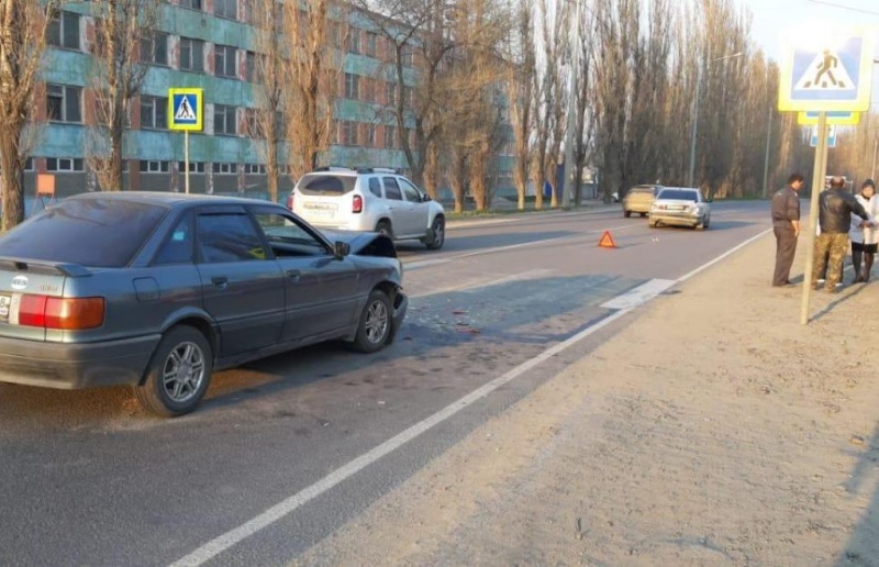 Две «Ауди» не поделили дорогу в Липецке Две «Ауди» не поделили дорогу в Липецке