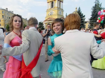 Выпускники перекроют дороги Выпускники перекроют дороги