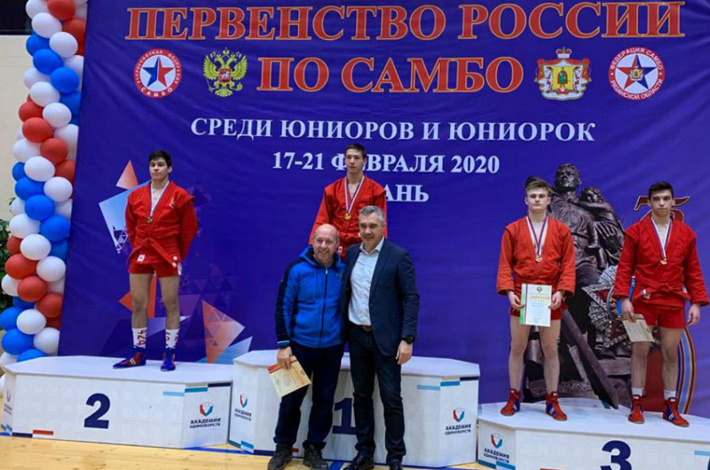 Вундеркинд из Ельца выиграл первенство России по самбо и пробился на первенства мира Вундеркинд из Ельца выиграл первенство России по самбо и пробился на первенства мира