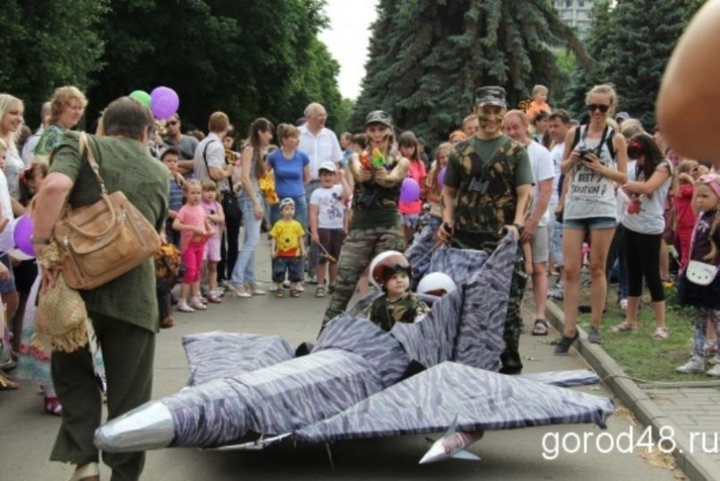 300 липчан выйдут на «Парад колясок» 300 липчан выйдут на «Парад колясок»