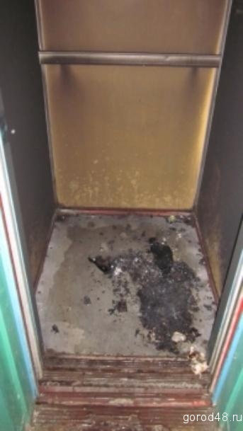 В липецкой многоэтажке горел лифт В липецкой многоэтажке горел лифт