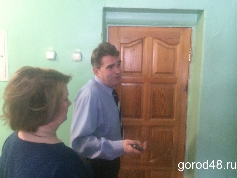 В школе №49 опрашивают школьника, включавшего вредоносное приложение В школе №49 опрашивают школьника, включавшего вредоносное приложение