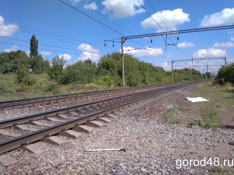 В Липецке поезд «Москва-Ейск» переехал пенсионерку В Липецке поезд «Москва-Ейск» переехал пенсионерку