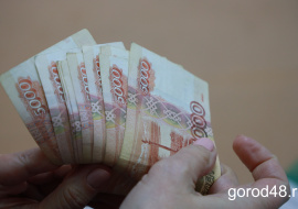 24-летнюю экс-начальницу почты осудили за хищение 111 698 рублей 