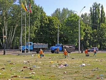 30 кубометров праздничного мусора 30 кубометров праздничного мусора