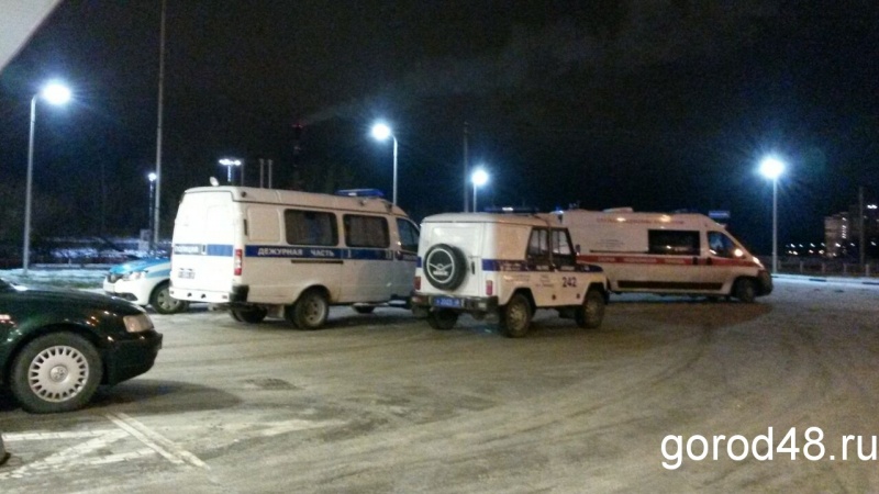 На АЗС возле торгового центра «Ривьера» произошла поножовщина На АЗС возле торгового центра «Ривьера» произошла поножовщина