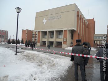 C территории ЛГТУ снимают оцепление C территории ЛГТУ снимают оцепление