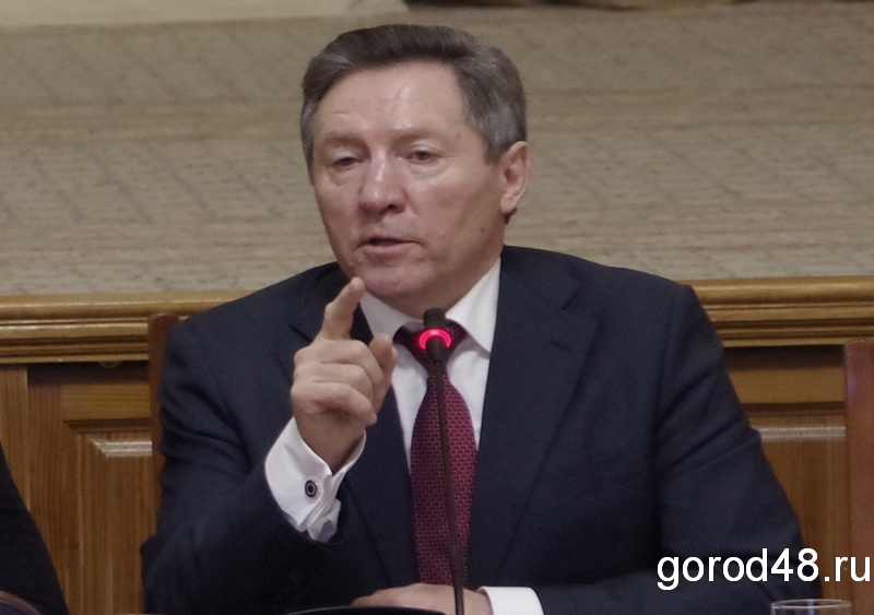 Олег Королев: «Россия - вверх, а футбол позорно тащил ее вниз» Олег Королев: «Россия - вверх, а футбол позорно тащил ее вниз»