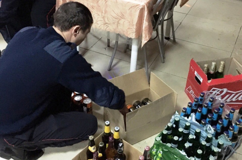 Предприниматель Мамедов лишился 50-ти бутылок пива Предприниматель Мамедов лишился 50-ти бутылок пива