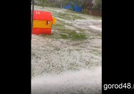 Фащевку завалило градом