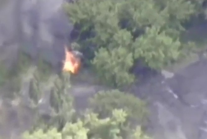 Появилось видео уничтожения военной техники ВСУ под Горловкой Появилось видео уничтожения военной техники ВСУ под Горловкой