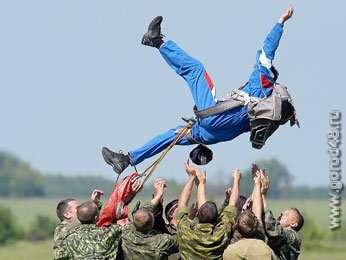 Фейерверк в честь липецких лётчиков Фейерверк в честь липецких лётчиков