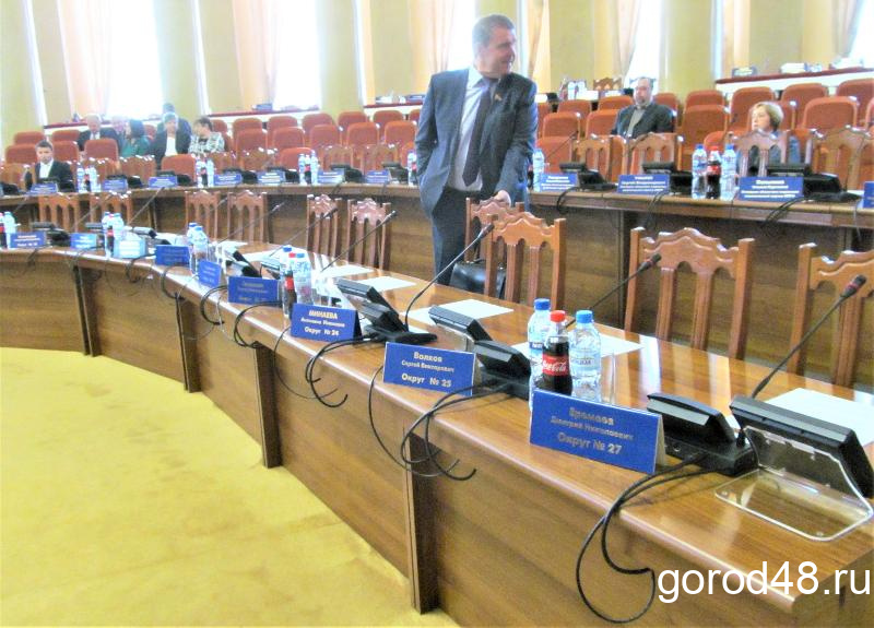 В областном Совете в спешном порядке рассмотрят поправки в Конституцию РФ В областном Совете в спешном порядке рассмотрят поправки в Конституцию РФ
